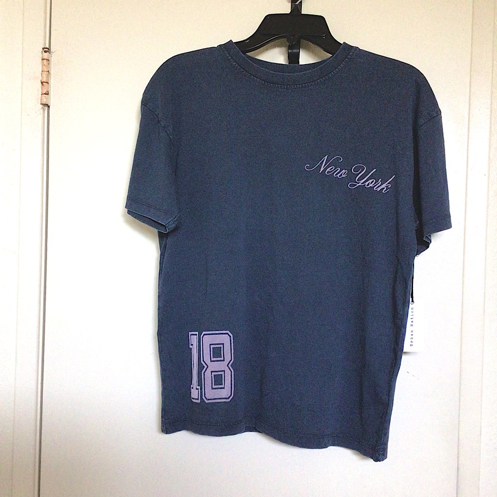 URBAN NATION Graphic T-shirt NWOT